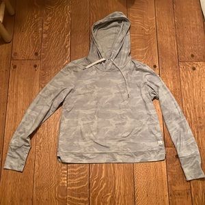 Vuori- Halo Essential Hoodie in Pale Heather Camo- Soft and lightweight material